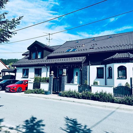 Penzion Bach Vyšné Ružbachy Exteriör bild