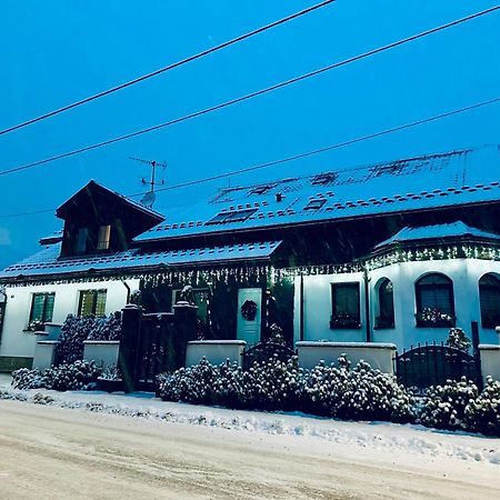 Penzion Bach Vyšné Ružbachy Exteriör bild