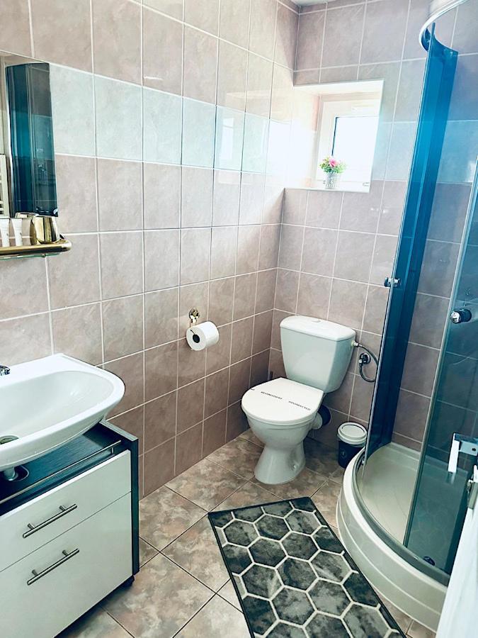 Penzion Bach Vyšné Ružbachy Exteriör bild