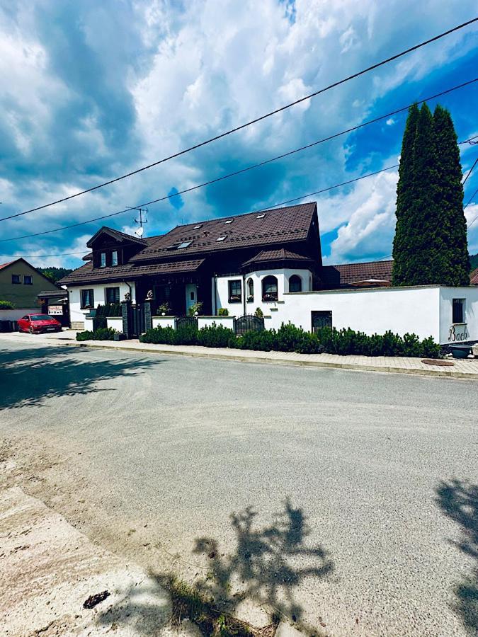 Penzion Bach Vyšné Ružbachy Exteriör bild