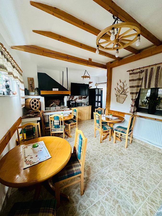 Penzion Bach Vyšné Ružbachy Exteriör bild