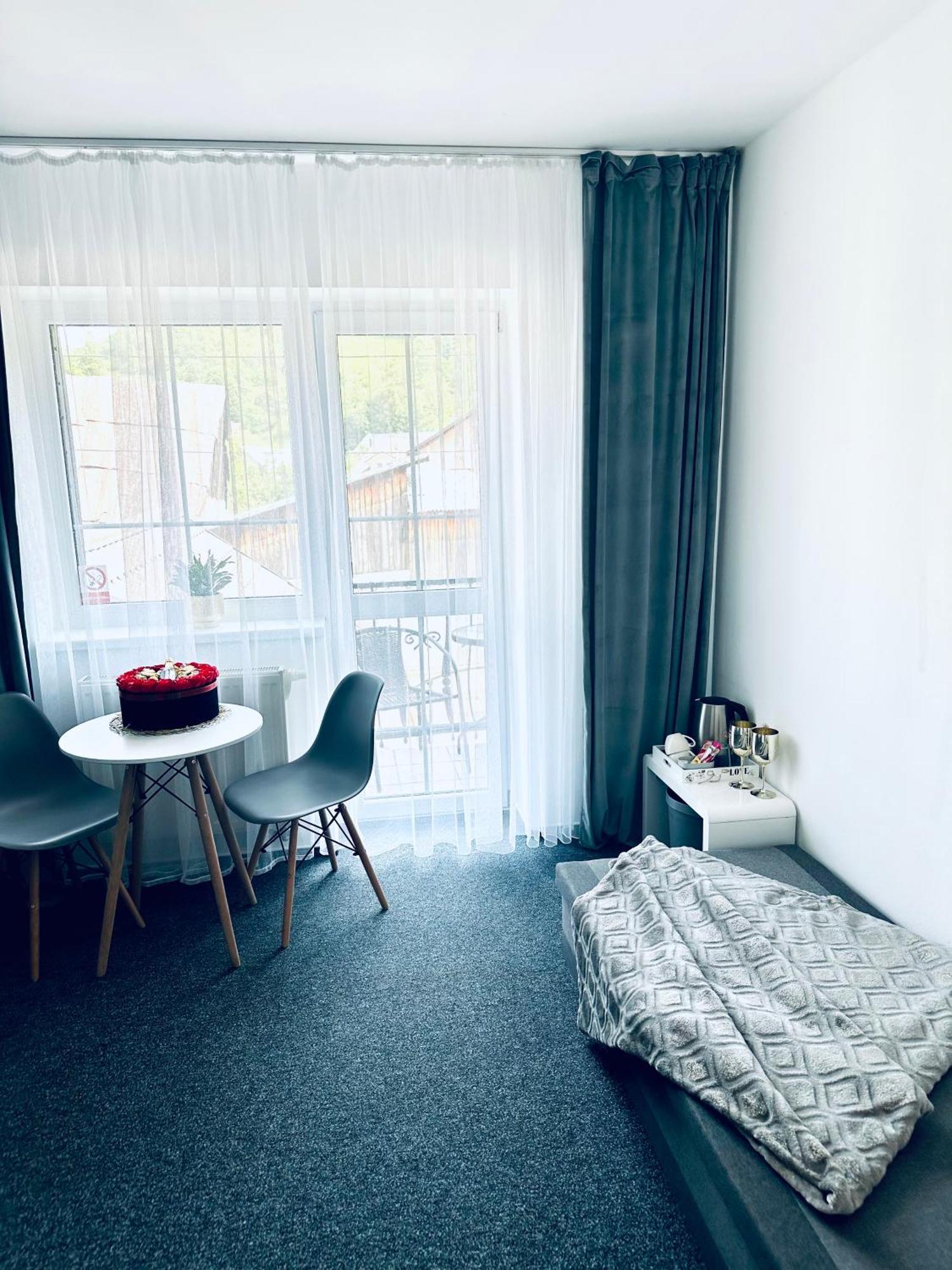 Penzion Bach Vyšné Ružbachy Exteriör bild
